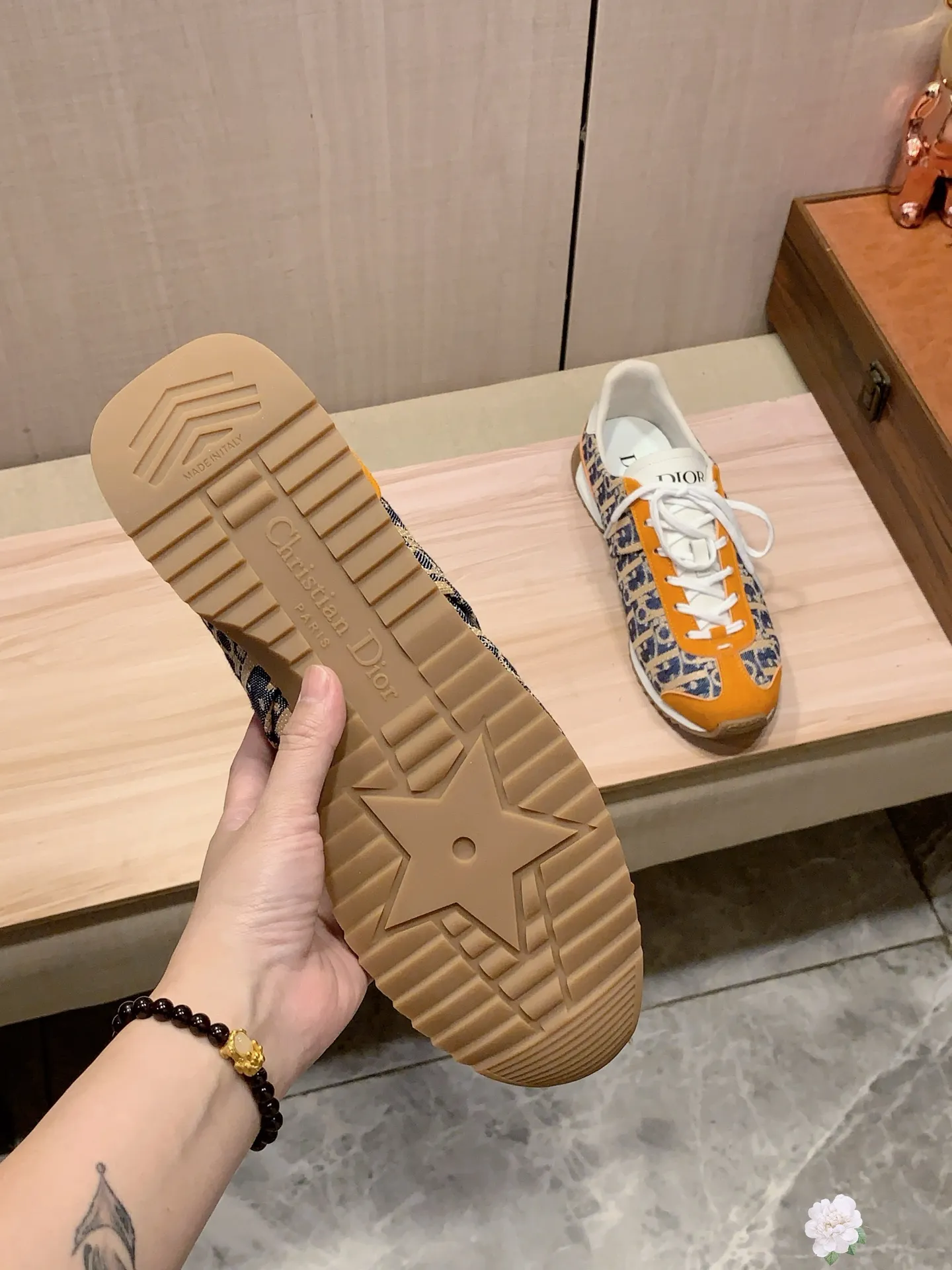 Men's Men's Shoes💰442💰💰🎩🎩[Lightning][Lightning] "Dior DIOR*" The latest and most popular casual shoes, top brand [seduce] luxury ~ purchasing agency, top ~ quality. [Strong] The upper is made of imported breathable cowhide with woven material ➕ breathable sheepskin feet (•) and fine workmanship. The original stylish and stylish soft rubber wear-resistant and non-slip outsole is light and comfortable on the feet. The real thing looks better when photographed in real life. 413: Code: 35-44, 45.46 can be customized, 8️⃣ colors selected
